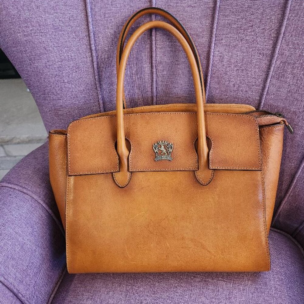 Beautiful Pratesi Firenze Italian leather handbag